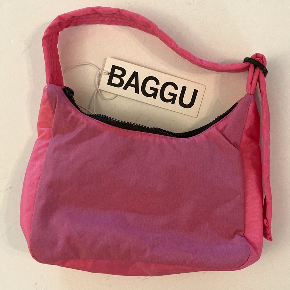 BAGGU mini nylon Pink Padded Shoulder Bag NEW two tone azalea pink sample bag - Picture 3 of 13